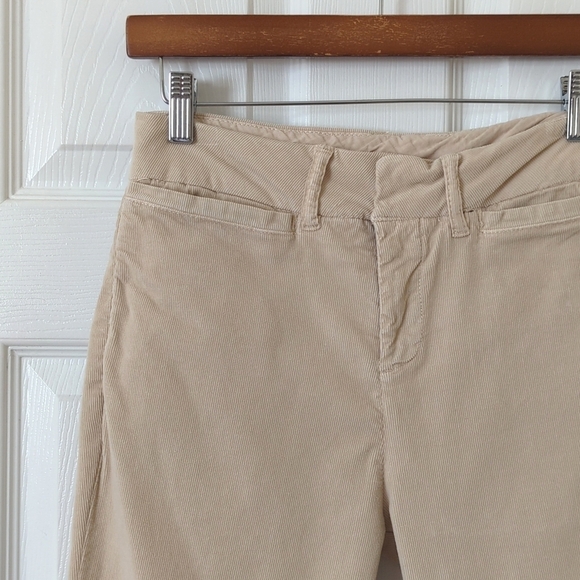BDG Urban Outfitters Classic Pinwale Corduroy High Waisted Bootcut Pants Cream 2 - Picture 10 of 13